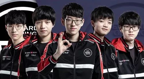 要么继续累 要么继续累