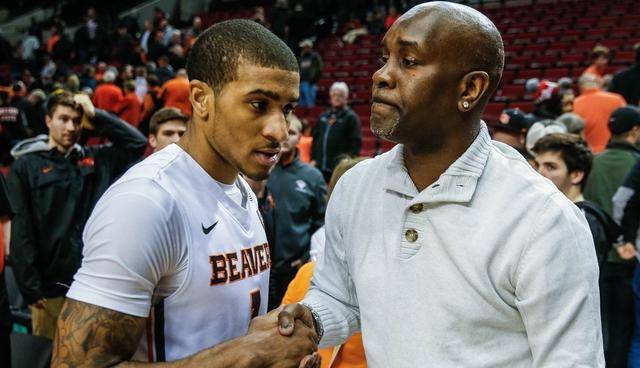 中保持冷静 中保持冷静